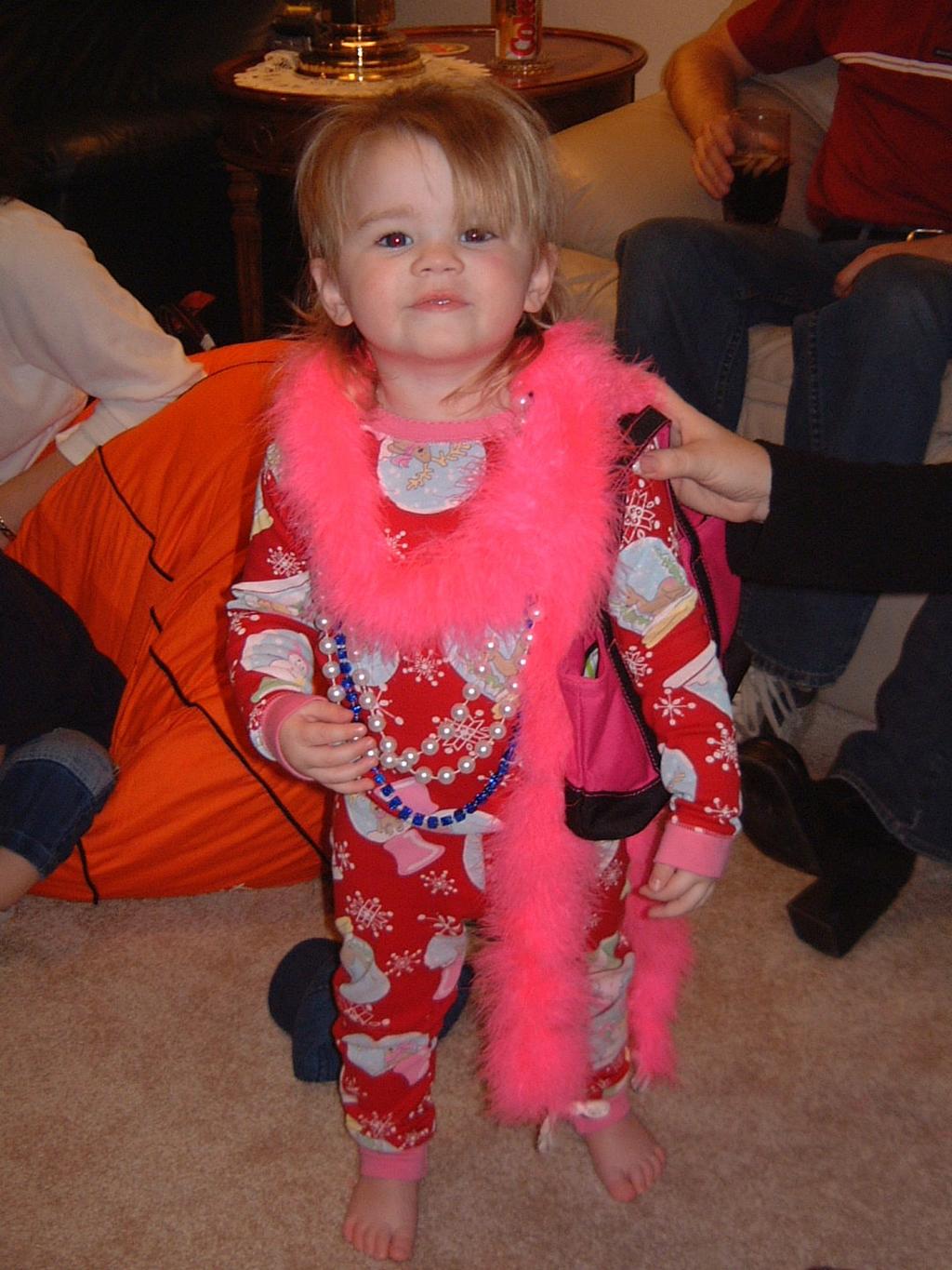 2003/12(Dec)/02-Christmas Eve/1024x768_2003-12-24-37-Gifts.JPG